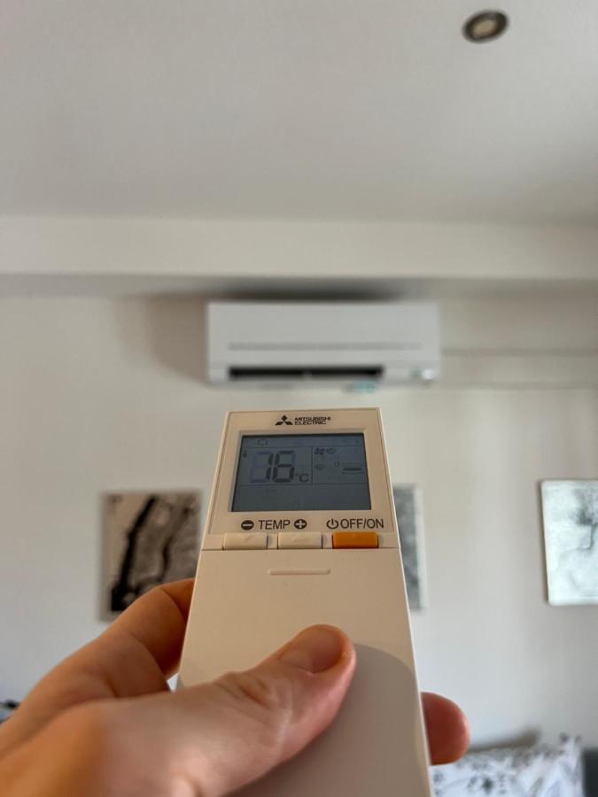 Modernes Doppelzimmer Mit Bad & Ac In Goldscheuer - 1a Kehl