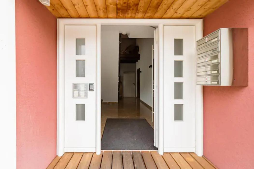Modernes Doppelzimmer Mit Bad & Ac In Goldscheuer - 1a Apartment