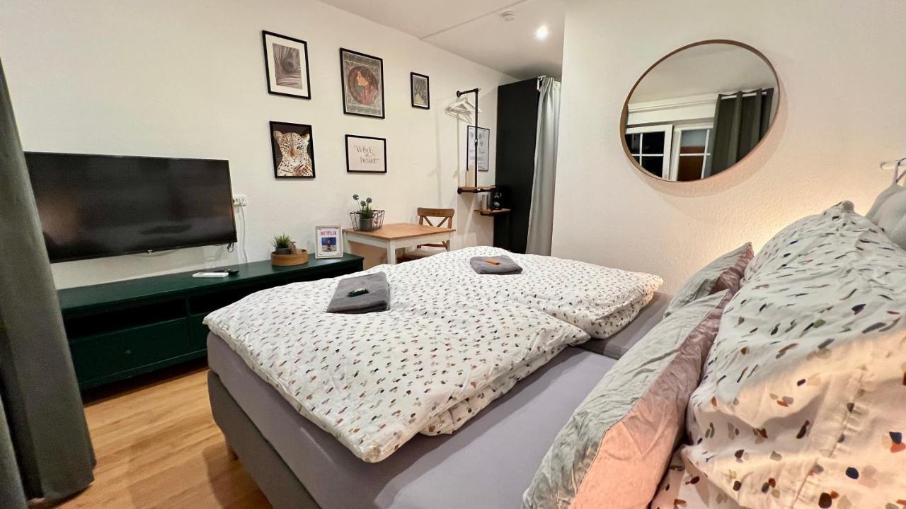 Apartment Modernes Doppelzimmer Mit Bad & Ac In Goldscheuer - 1a Kehl